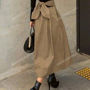 Khaki A-line skirt with bow